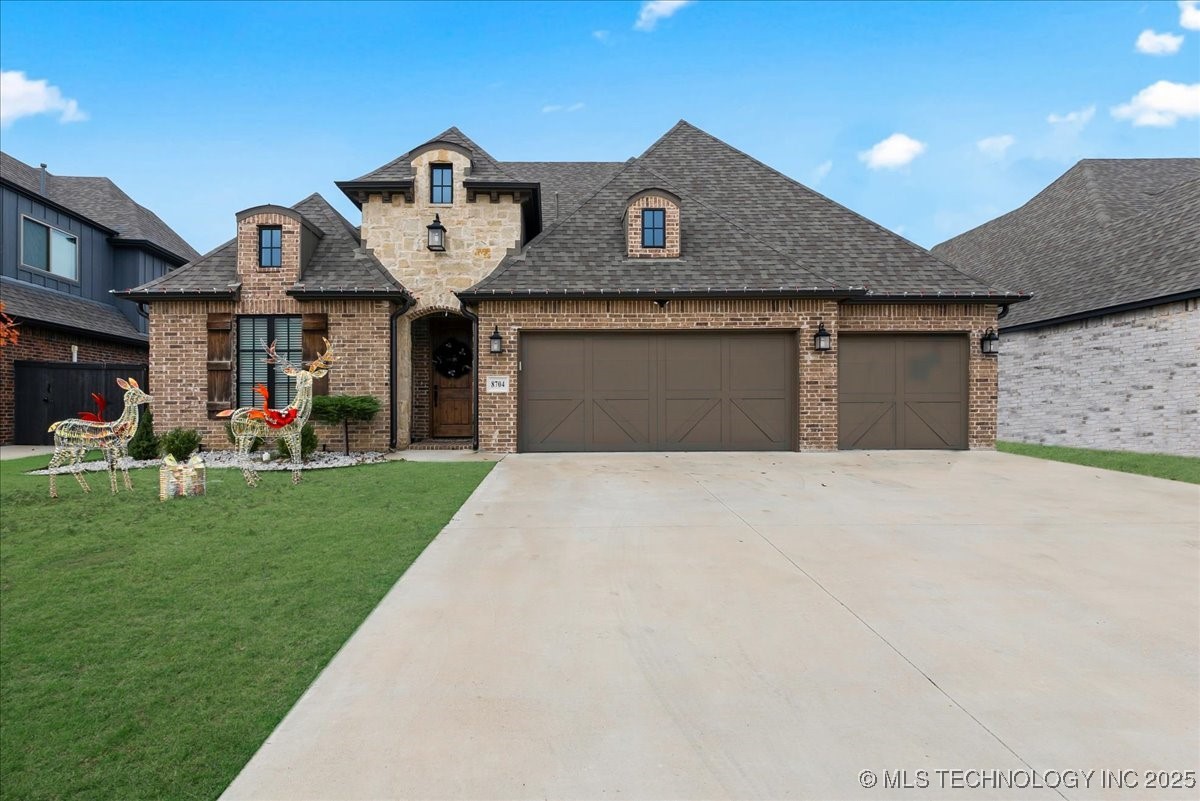 8704 S Quanah Avenue W Property Photo 1