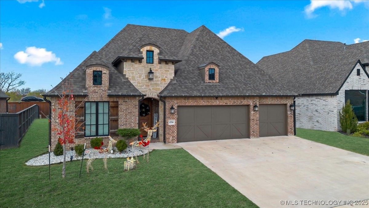 8704 S Quanah Avenue W Property Photo 2