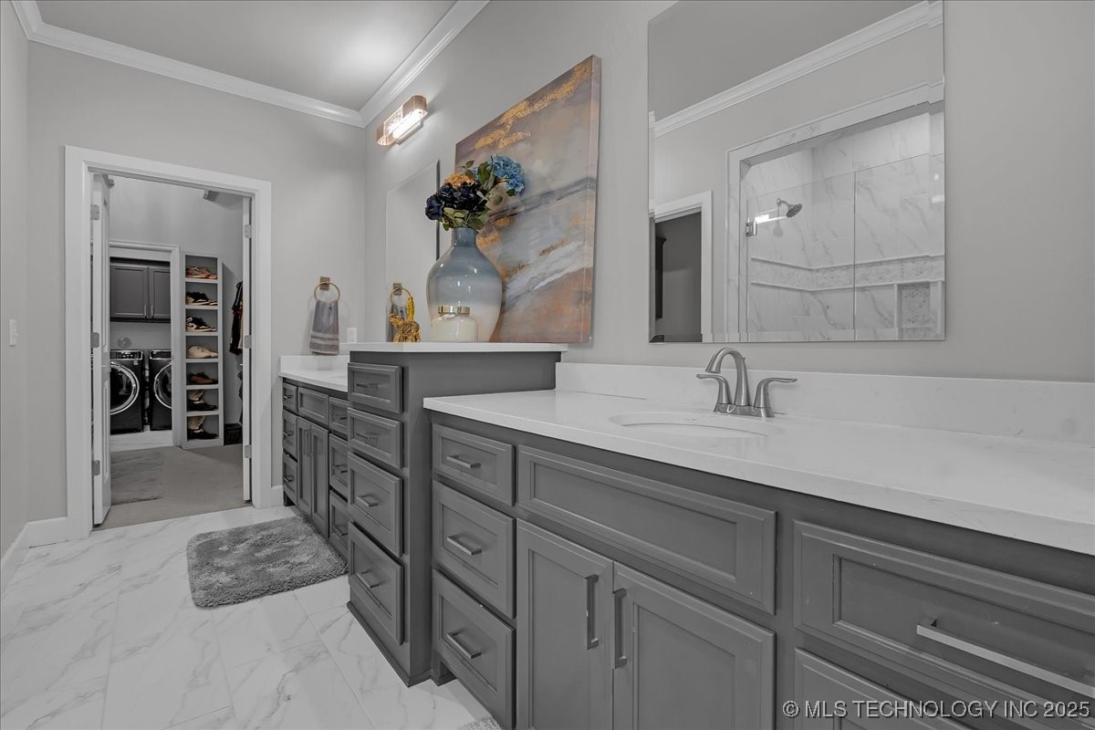 8704 S Quanah Avenue W Property Photo 5