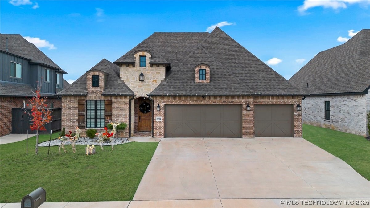 8704 S Quanah Avenue W Property Photo 7