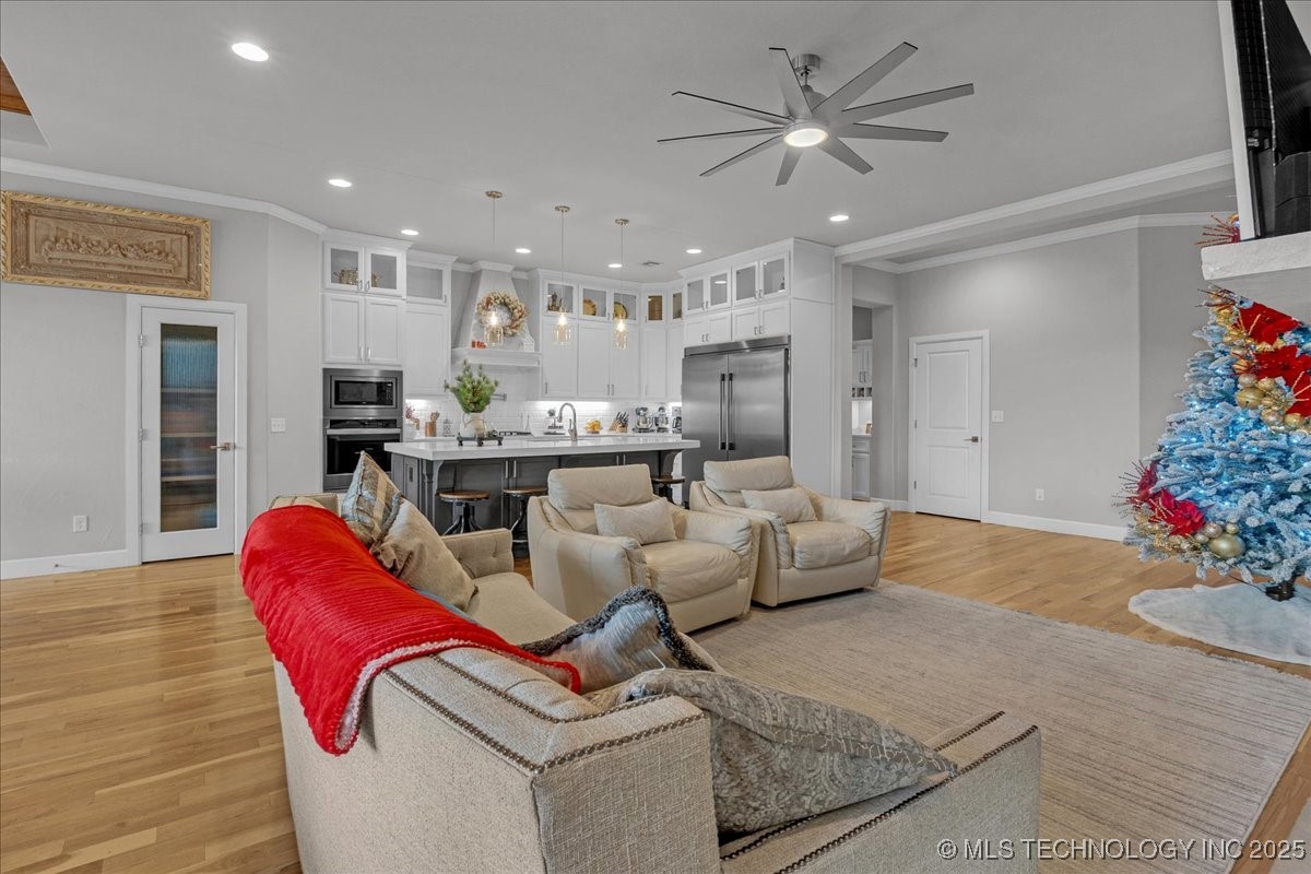 8704 S Quanah Avenue W Property Photo 18