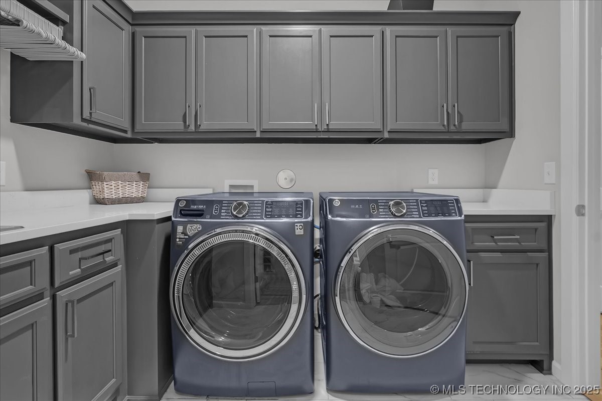 8704 S Quanah Avenue W Property Photo 36