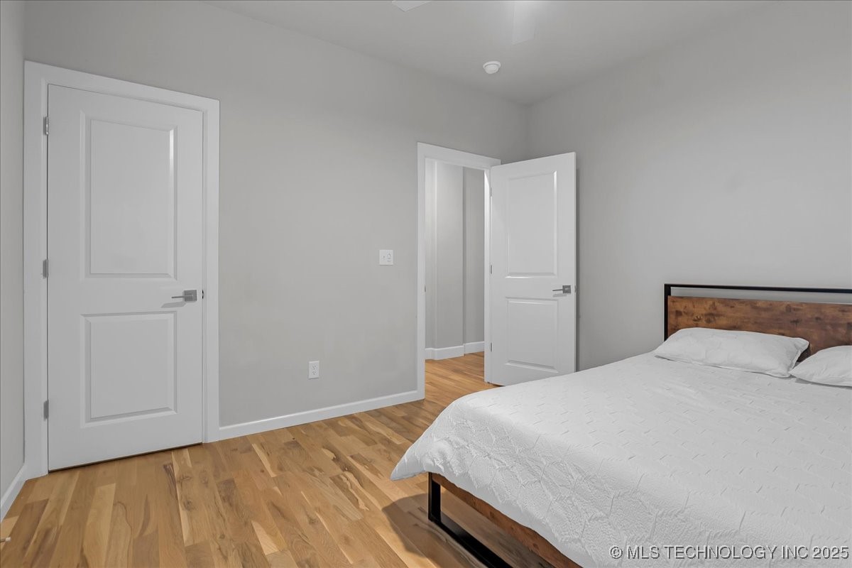 8704 S Quanah Avenue W Property Photo 40