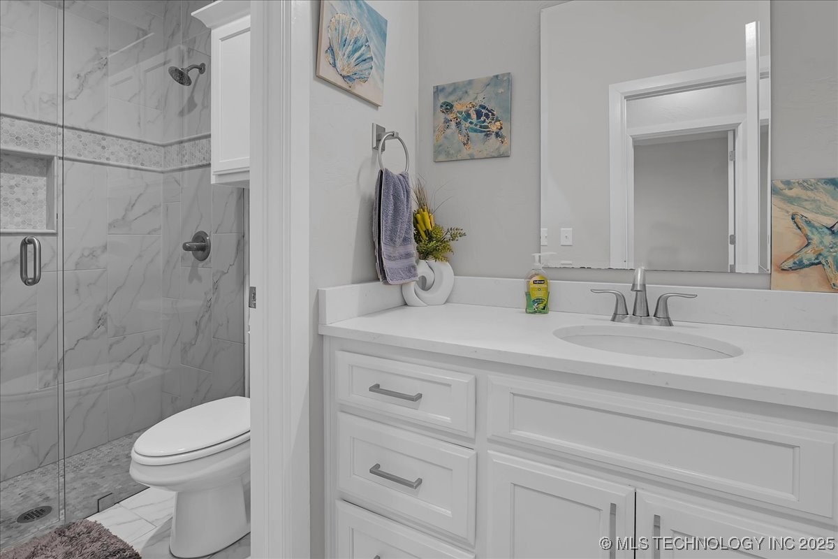 8704 S Quanah Avenue W Property Photo 41