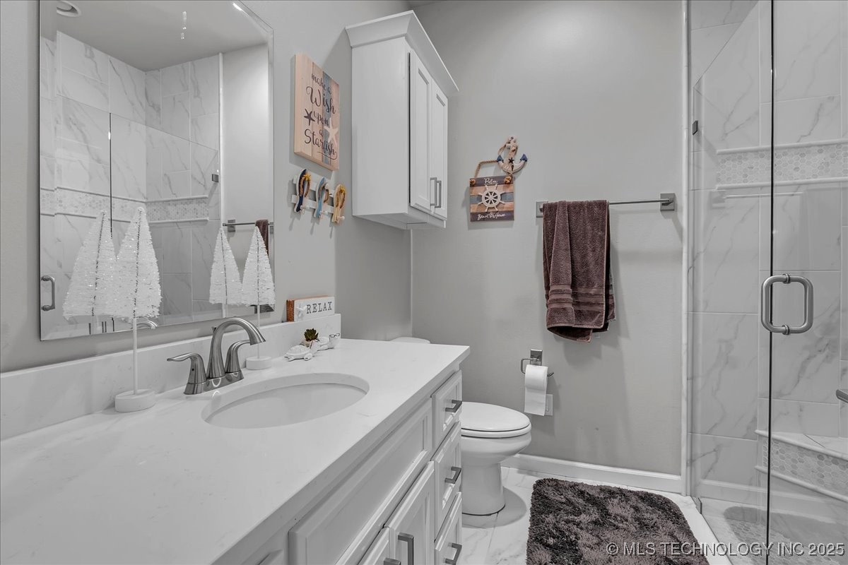 8704 S Quanah Avenue W Property Photo 44