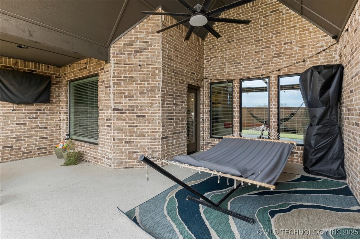 8704 S Quanah Avenue W Property Photo 51