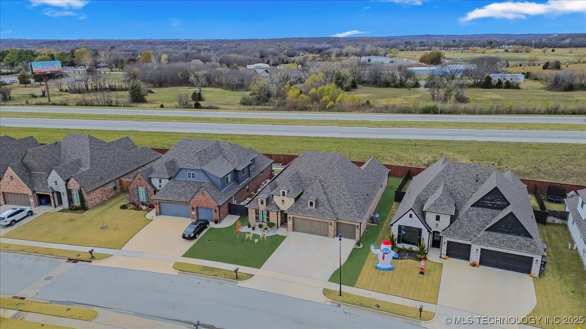 8704 S Quanah Avenue W Property Photo 61