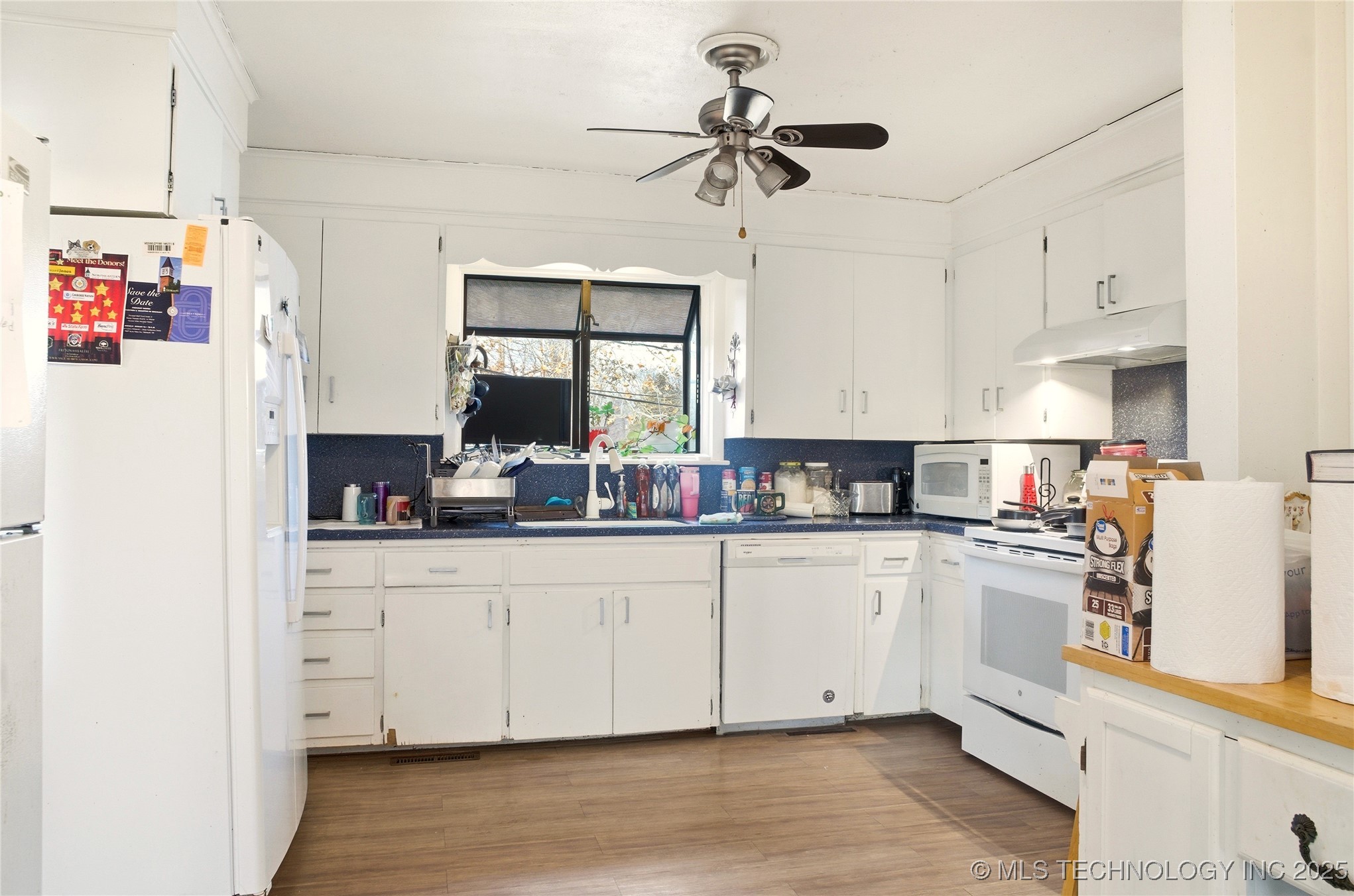 625 W Allison Avenue Property Photo 13