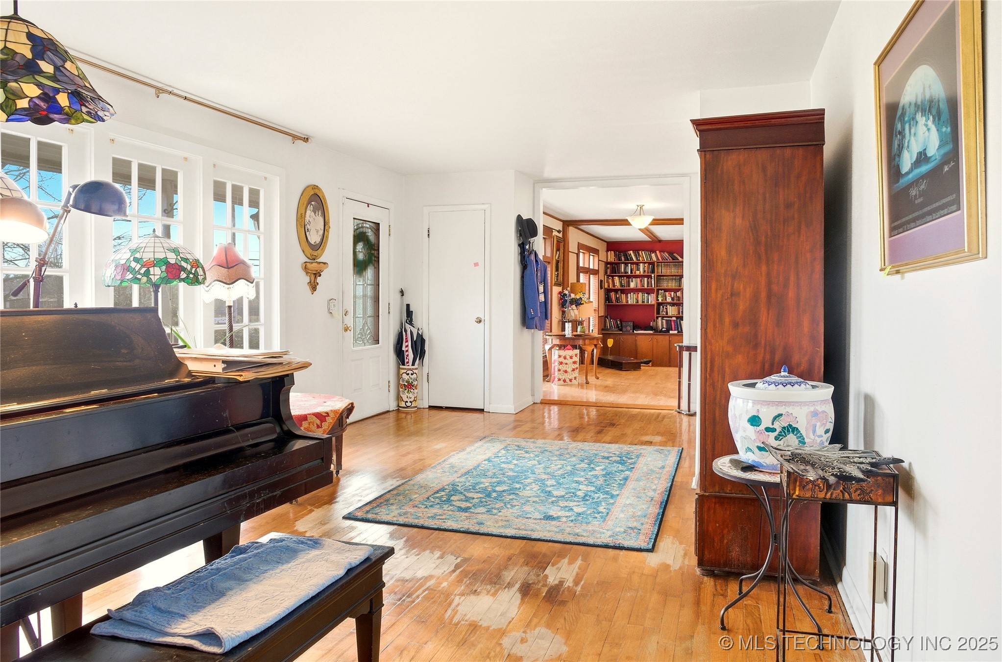 625 W Allison Avenue Property Photo 18