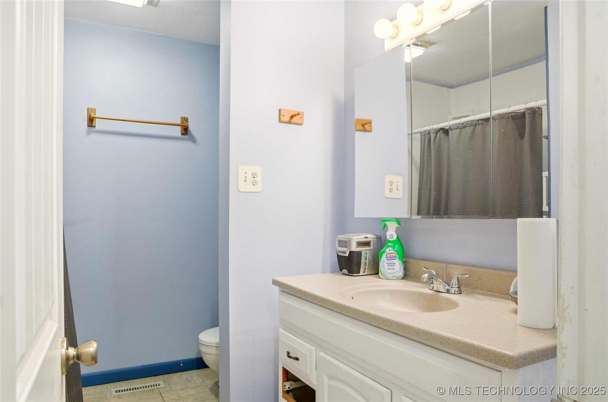 625 W Allison Avenue Property Photo 19