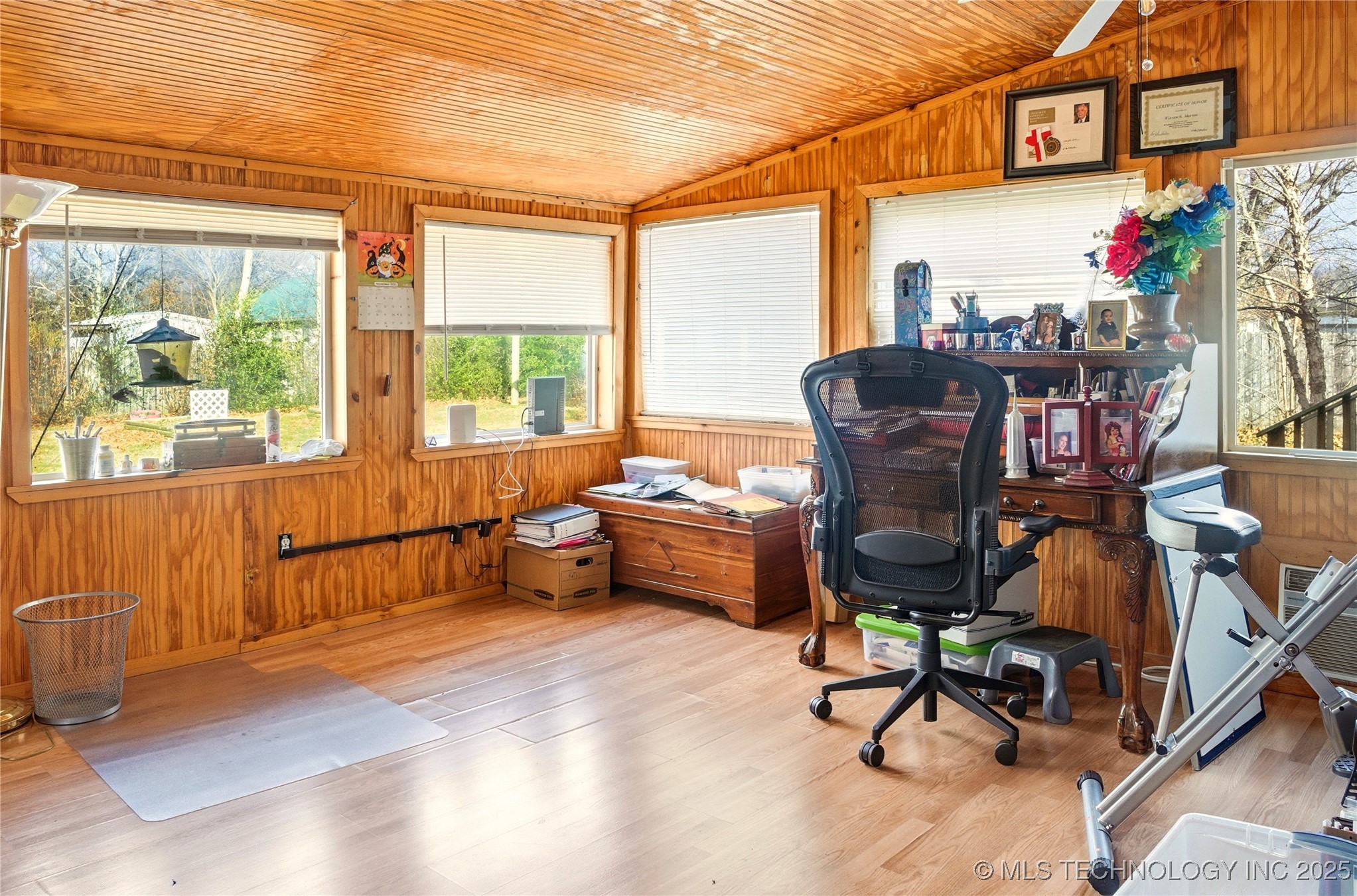 625 W Allison Avenue Property Photo 21