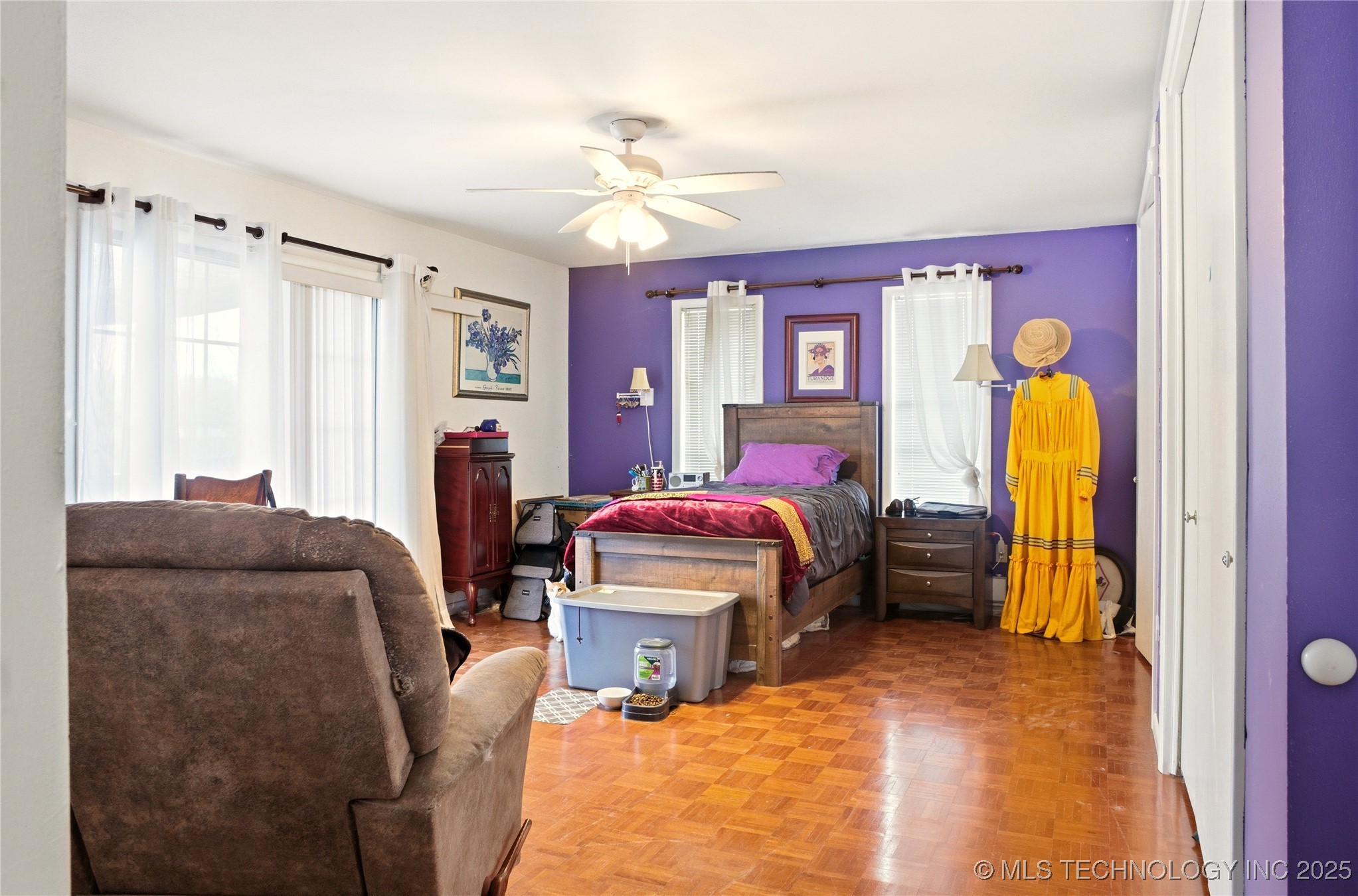 625 W Allison Avenue Property Photo 23