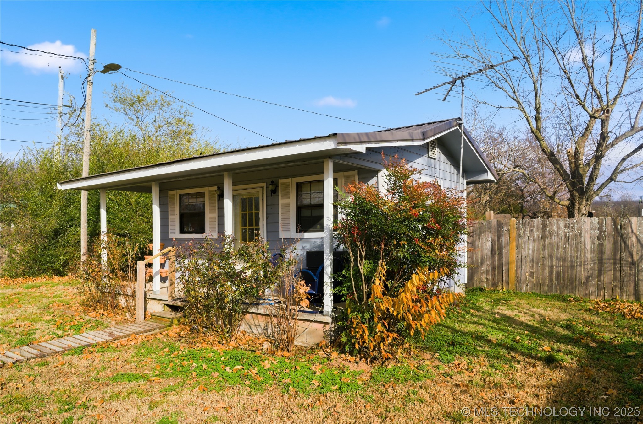 625 W Allison Avenue Property Photo 30