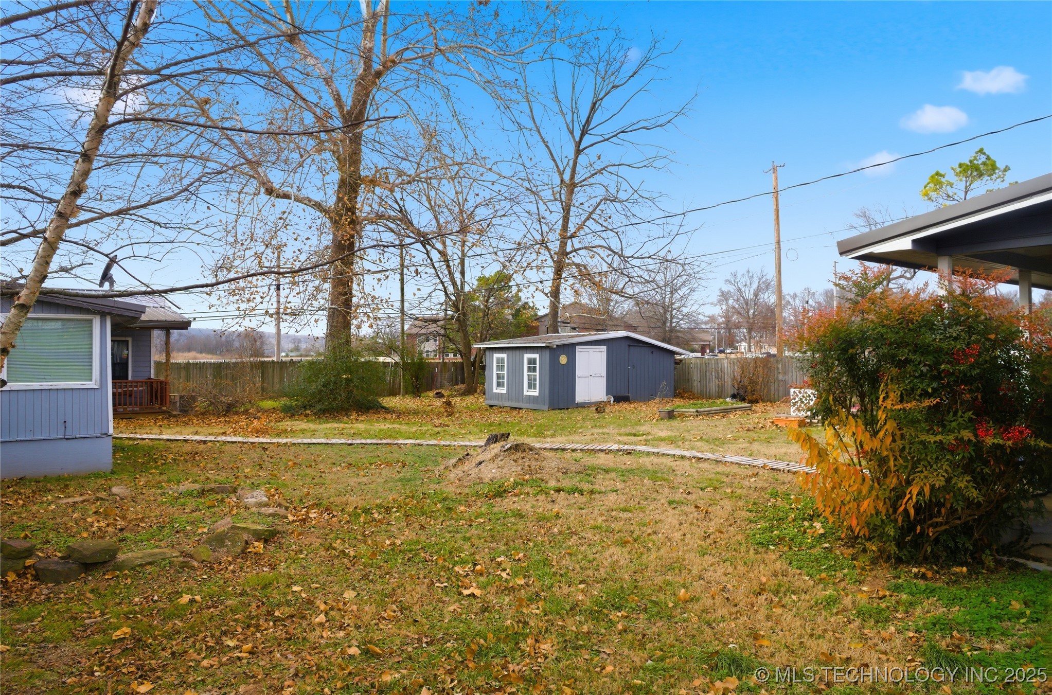 625 W Allison Avenue Property Photo 35