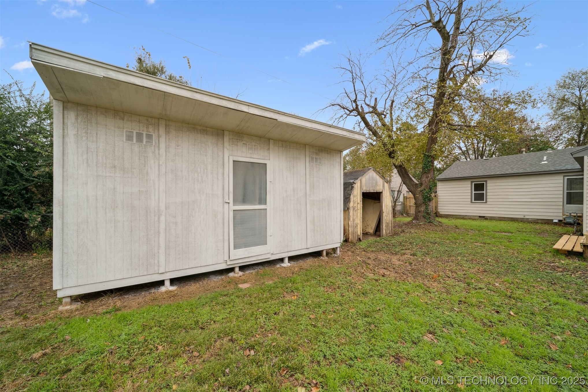 5733 E 4th Street Property Photo 21