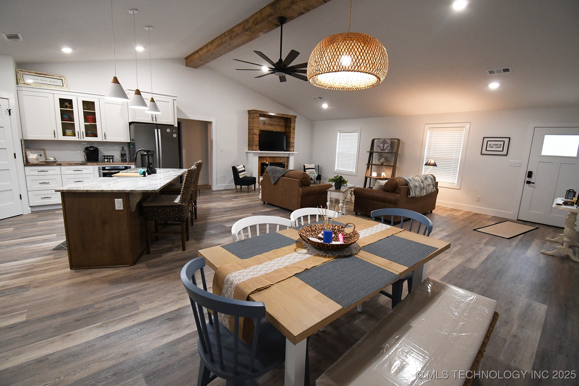 20471 W Chicken Creek Road Property Photo 4