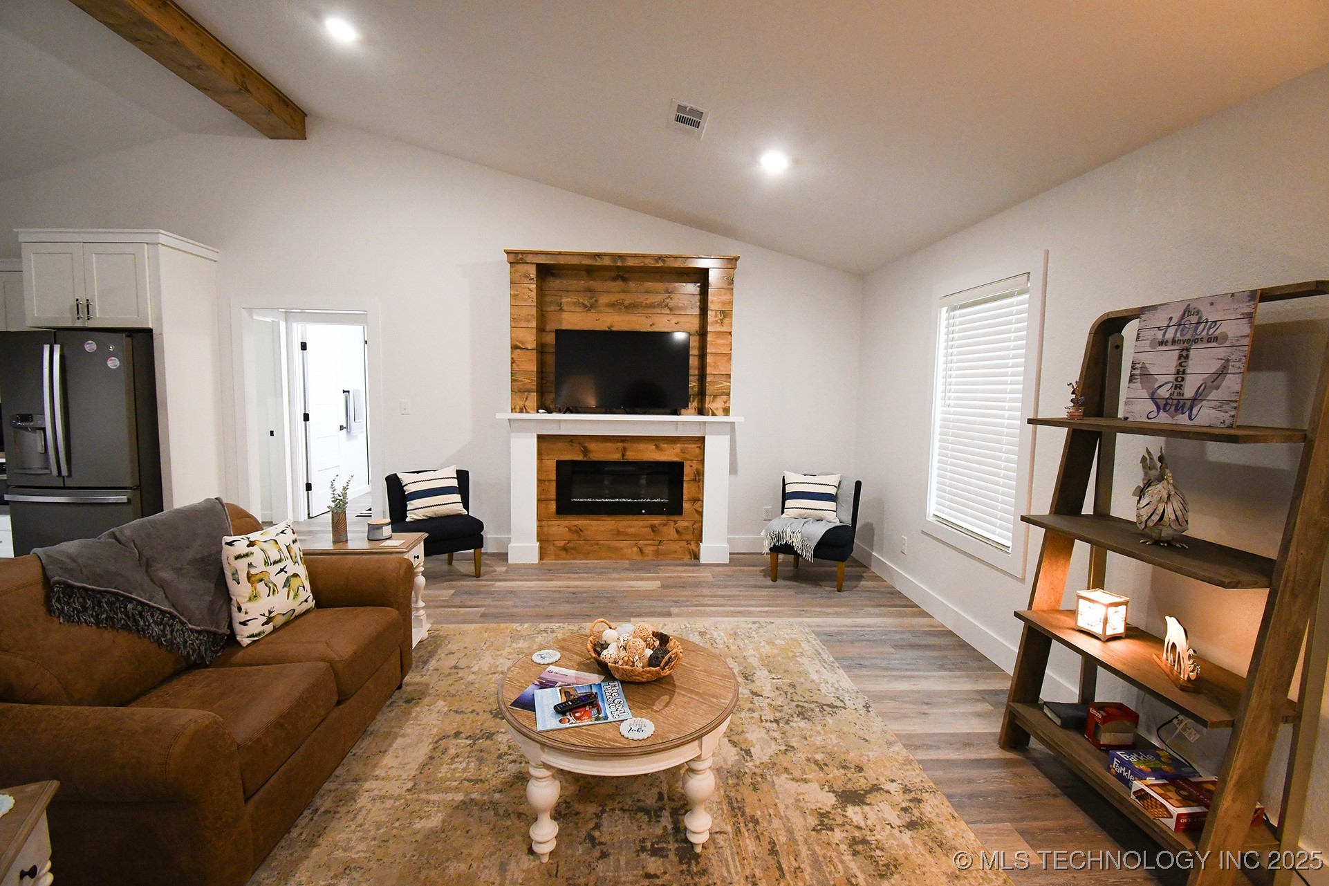 20471 W Chicken Creek Road Property Photo 7