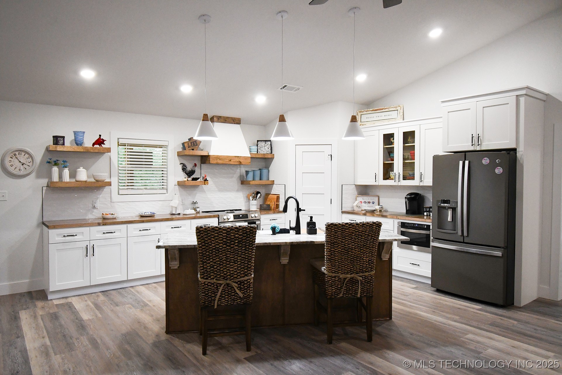 20471 W Chicken Creek Road Property Photo 13