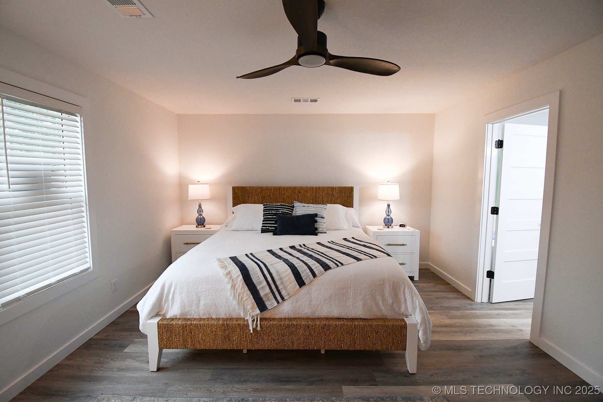 20471 W Chicken Creek Road Property Photo 22