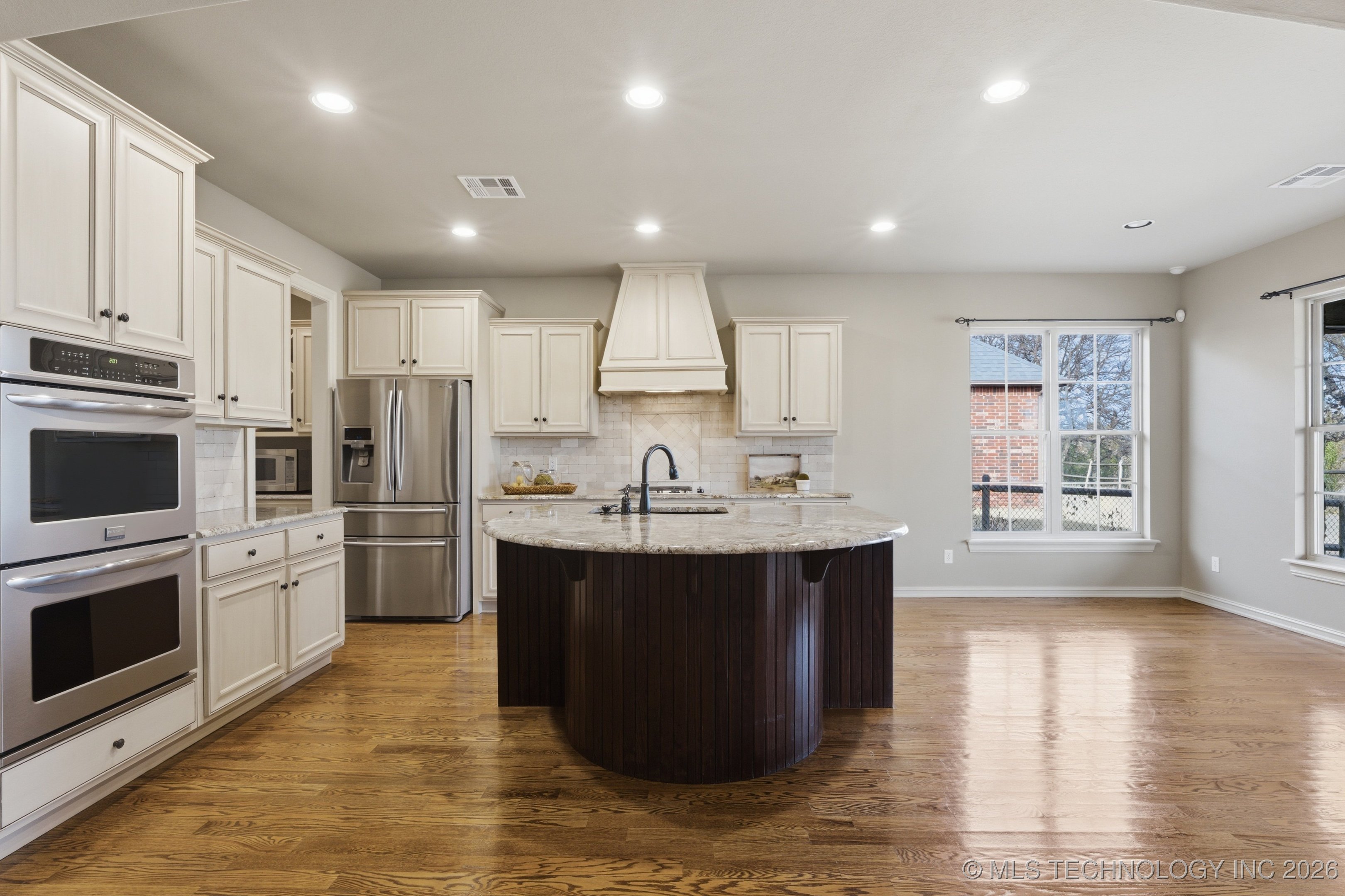 4239 S 188th East Avenue Property Photo 6