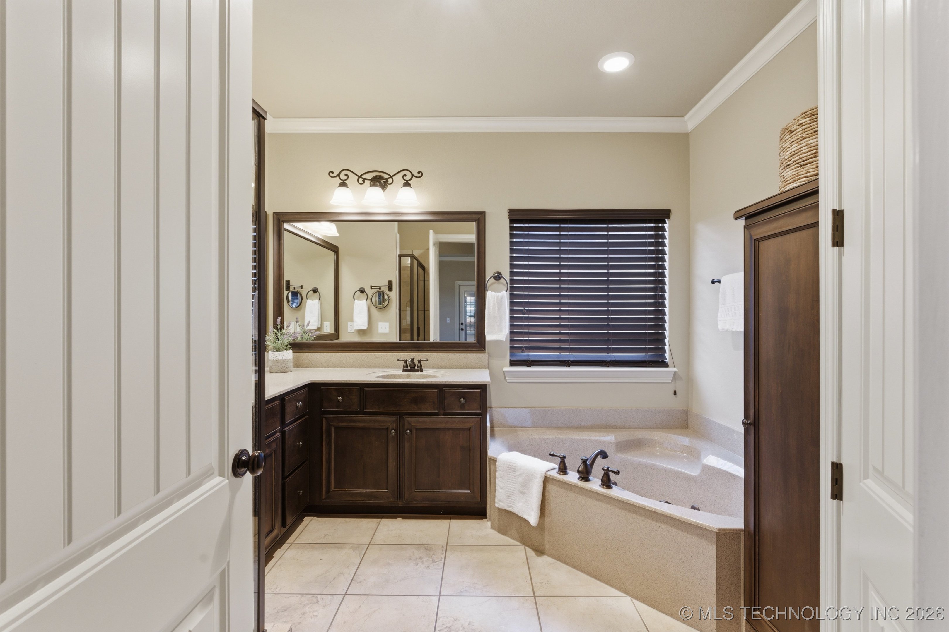 4239 S 188th East Avenue Property Photo 15