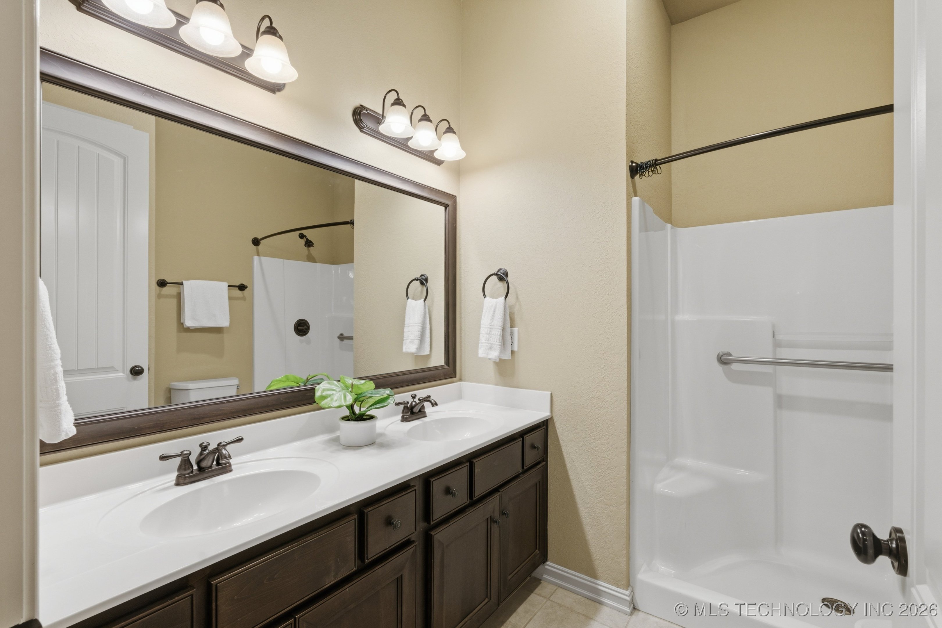 4239 S 188th East Avenue Property Photo 19