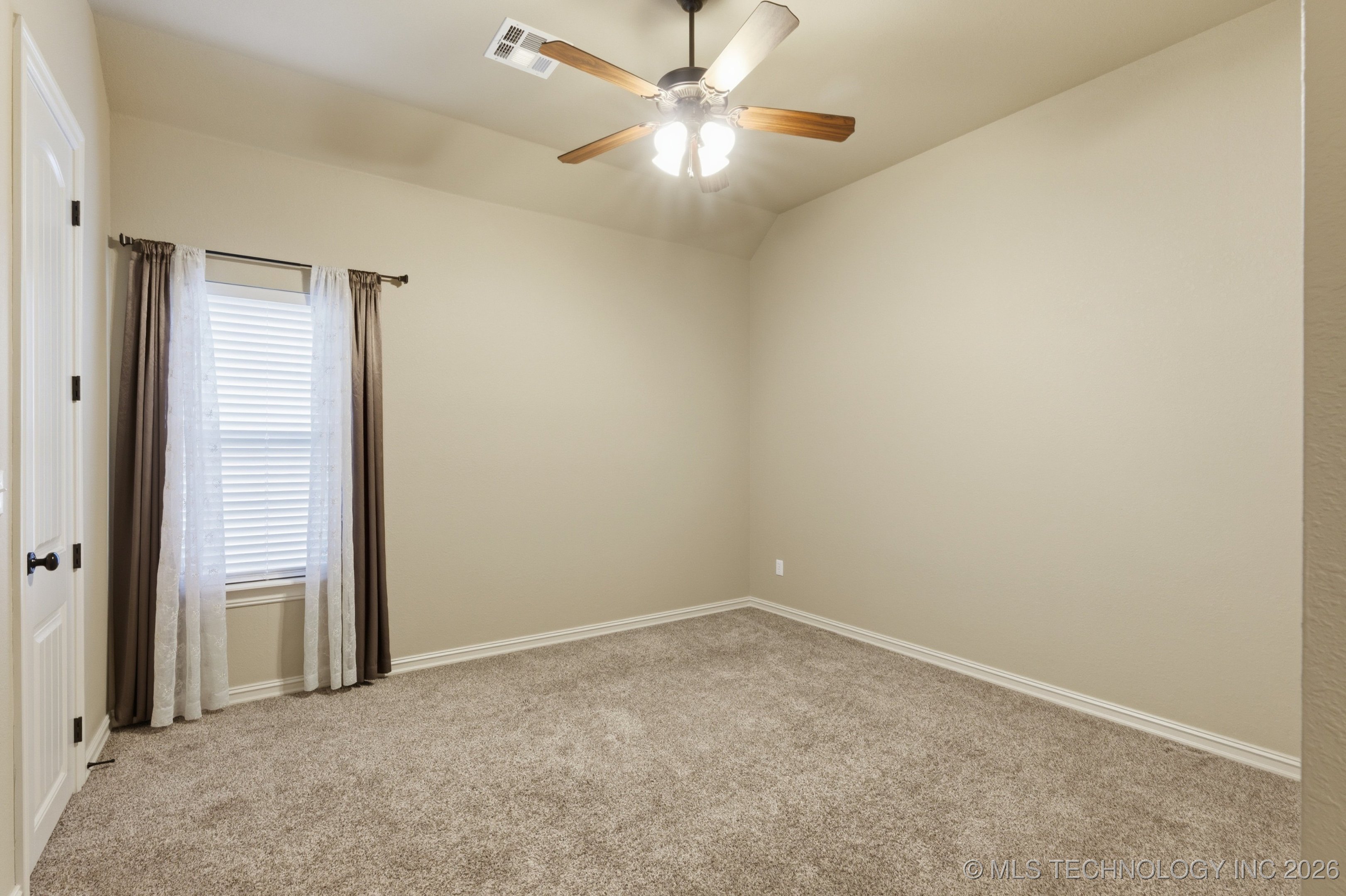 4239 S 188th East Avenue Property Photo 20