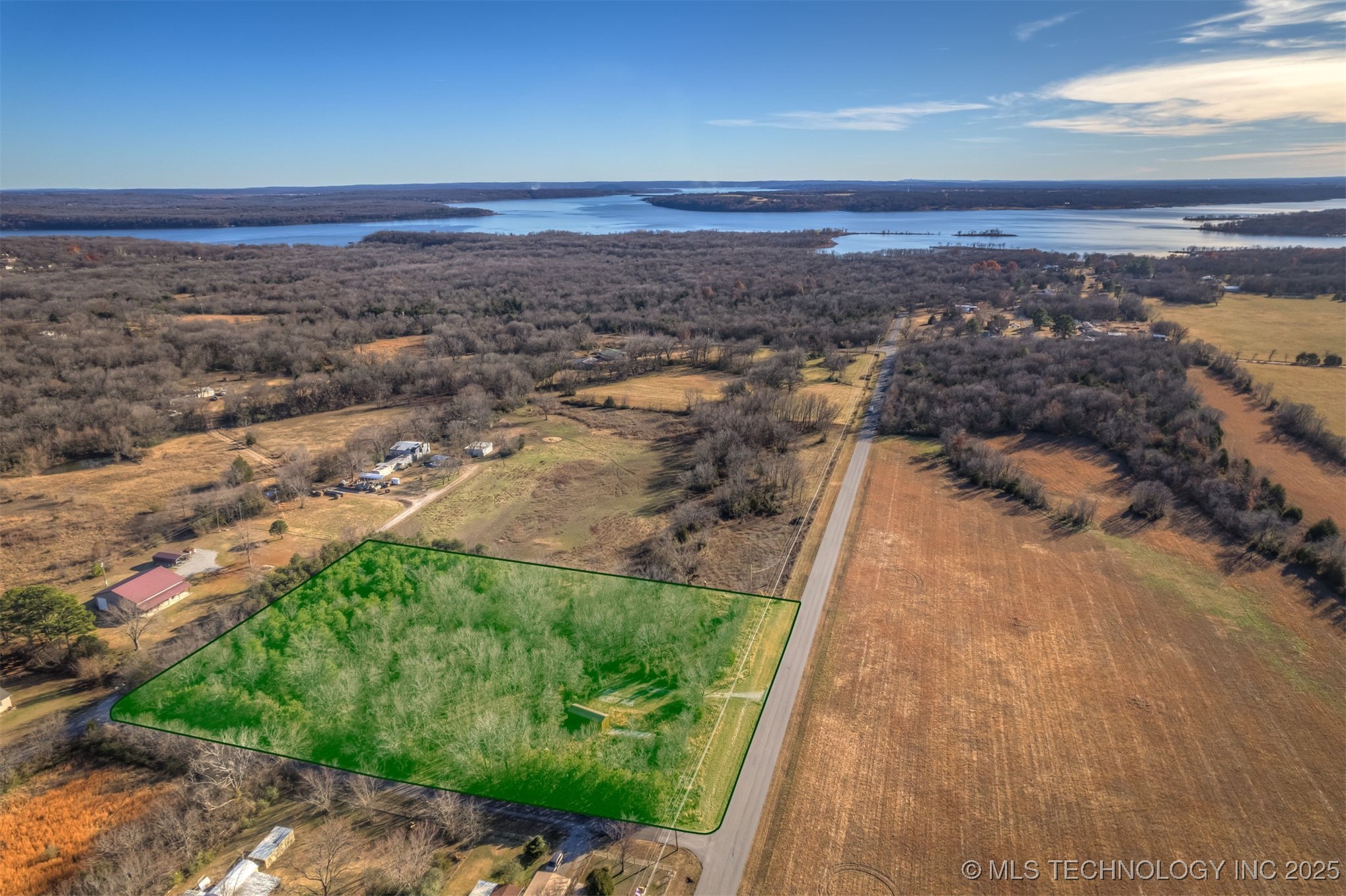 3 330 Road Property Photo 2