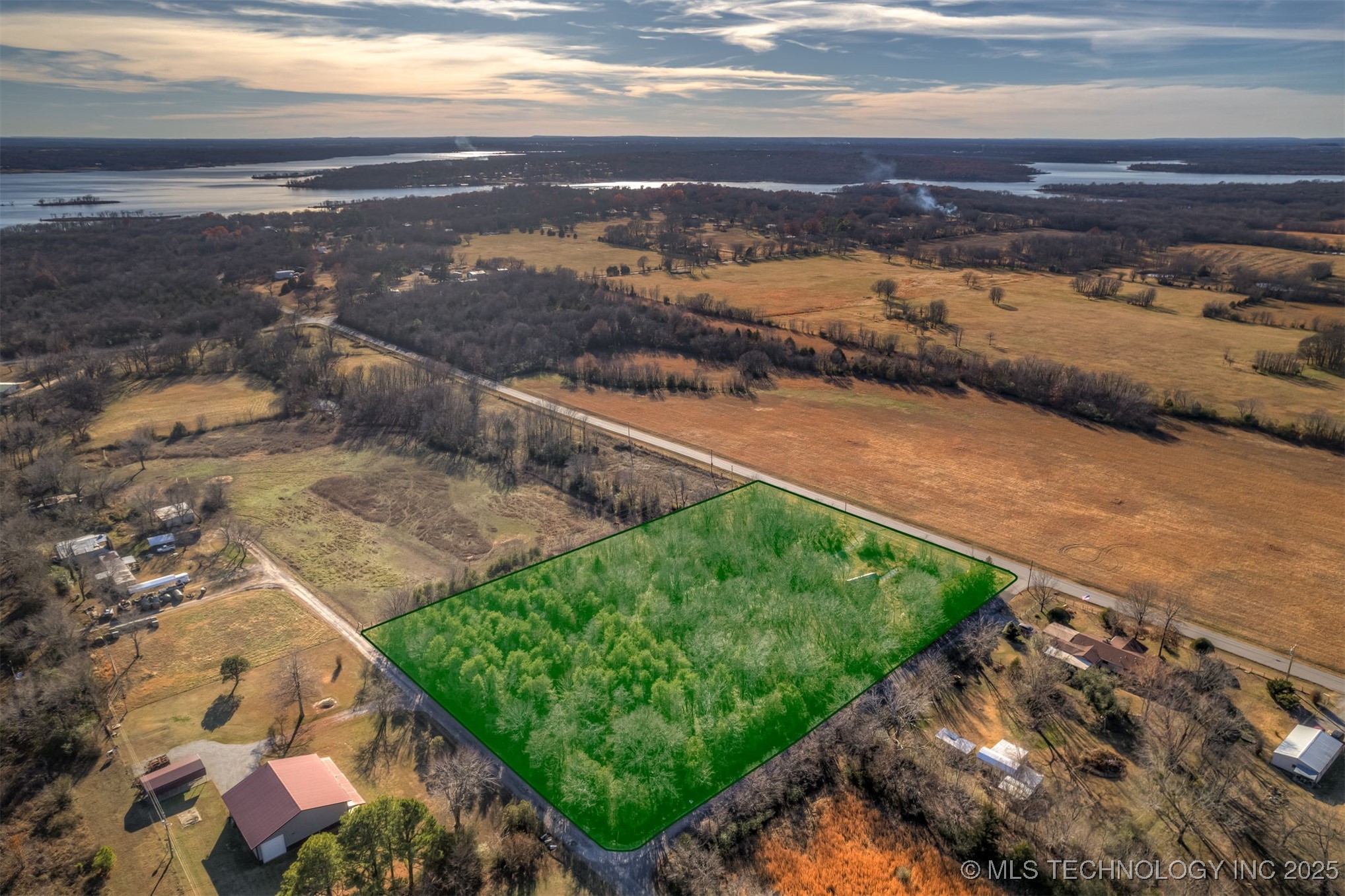 3 330 Road Property Photo 3