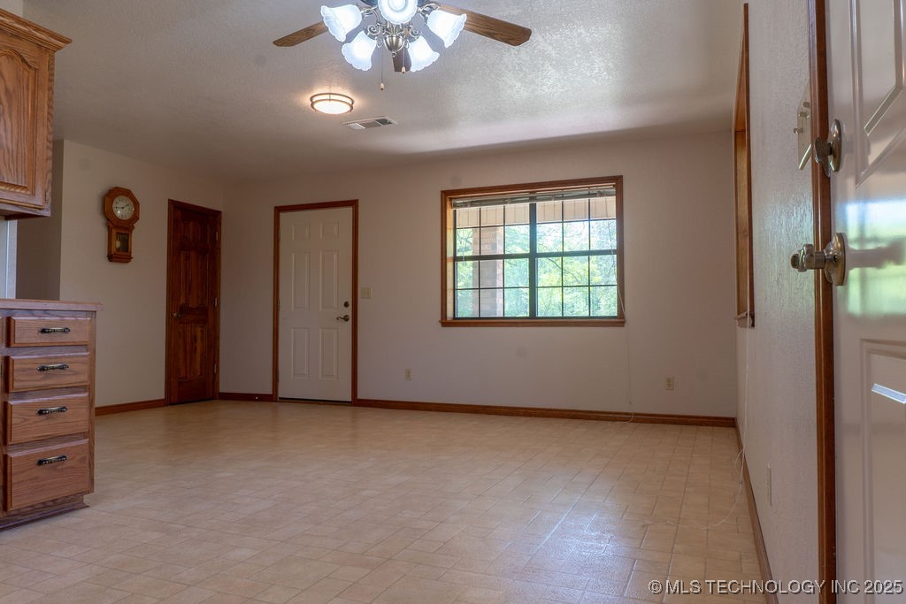 2703 E 2010 Road Property Photo 4