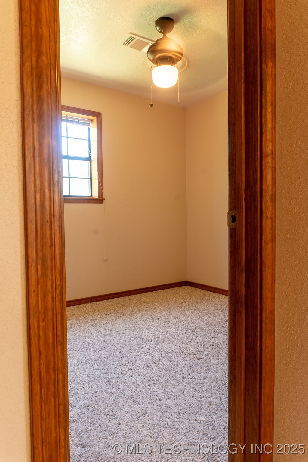 2703 E 2010 Road Property Photo 13