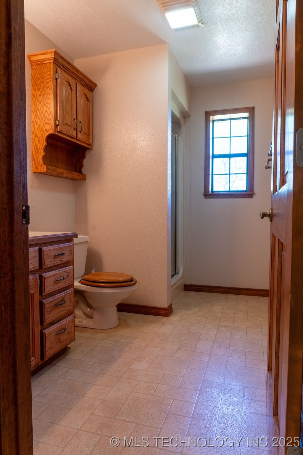 2703 E 2010 Road Property Photo 18