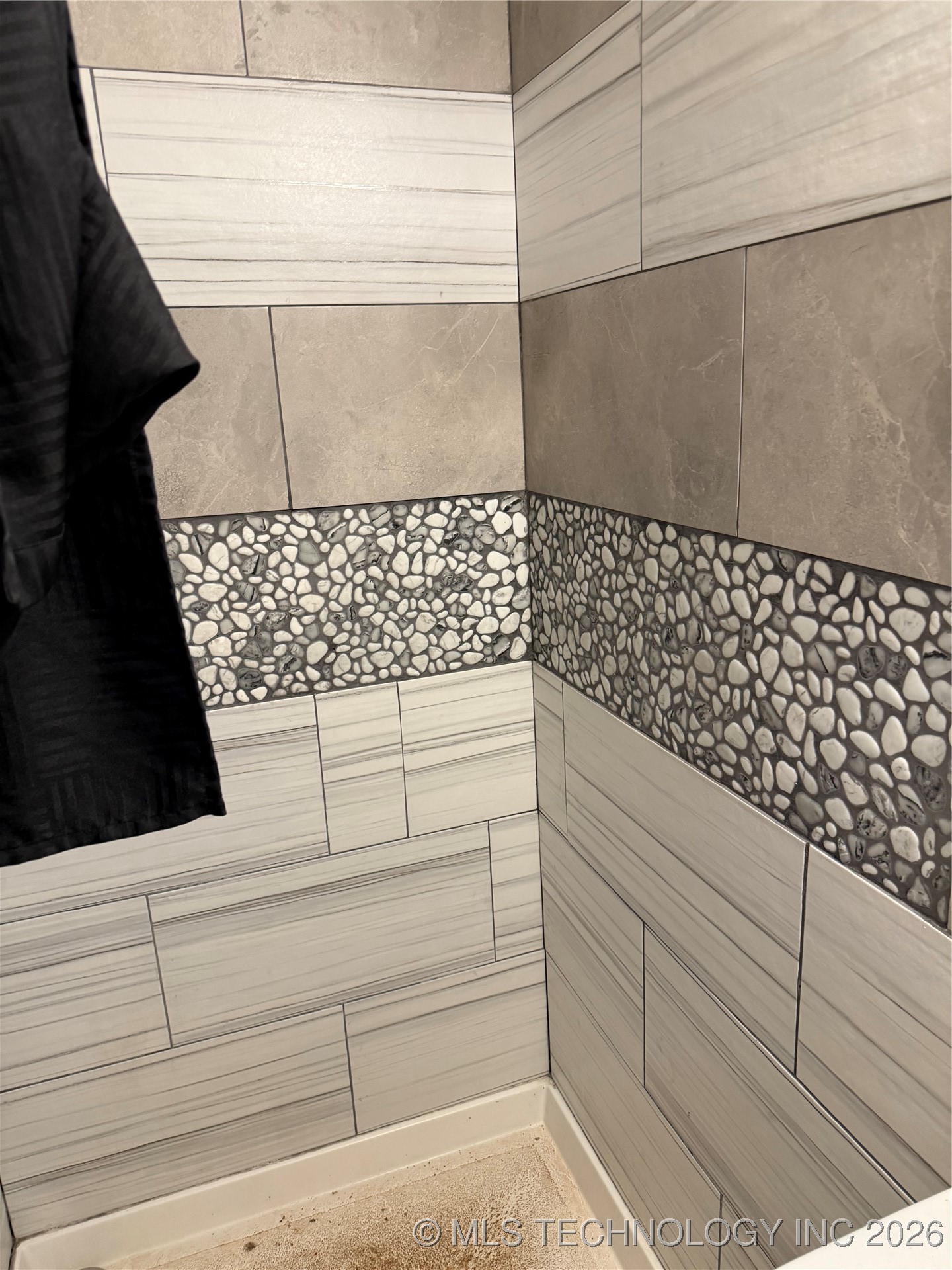 31 Suburban Lane Property Photo 9