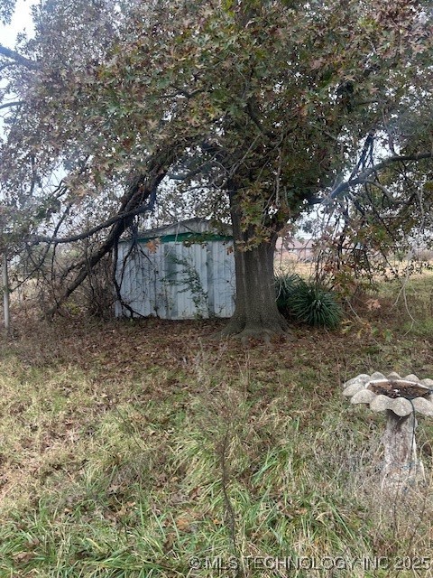 31 Suburban Lane Property Photo 27