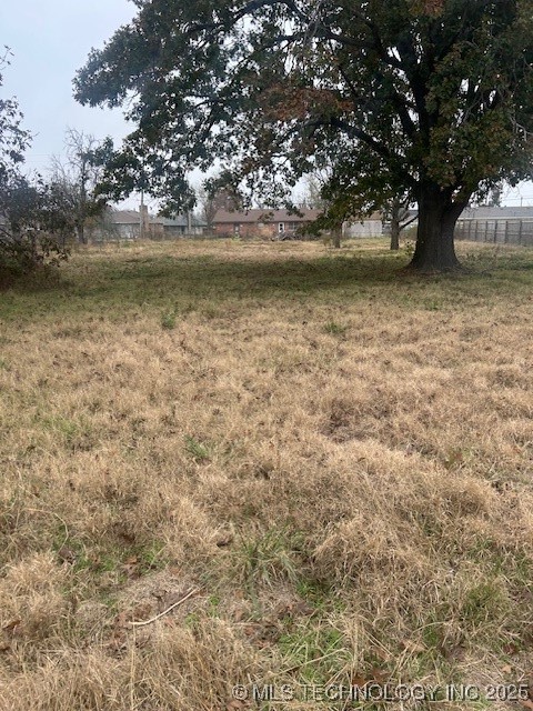 31 Suburban Lane Property Photo 28