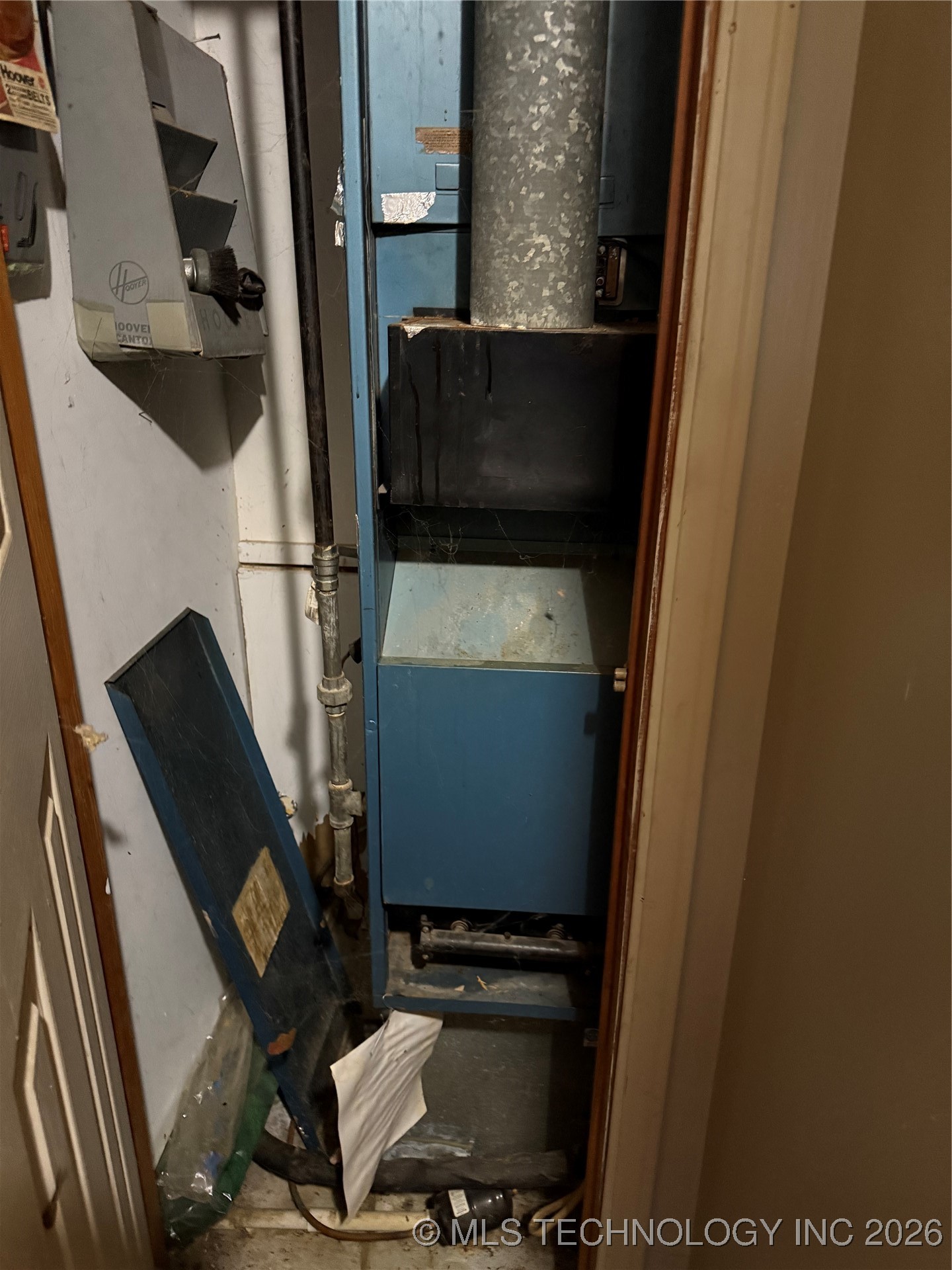 31 Suburban Lane Property Photo 29