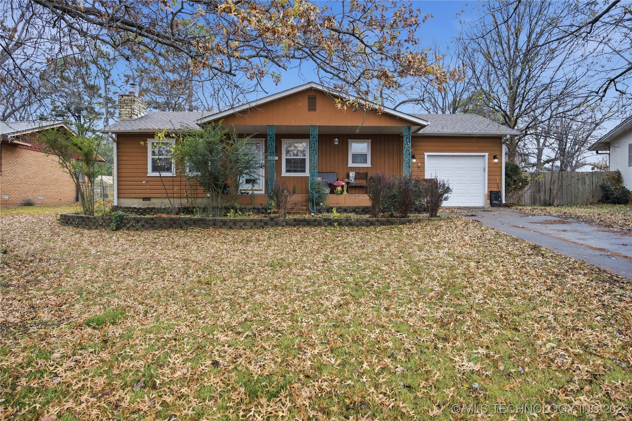 215 E Fuller Street Property Photo 1