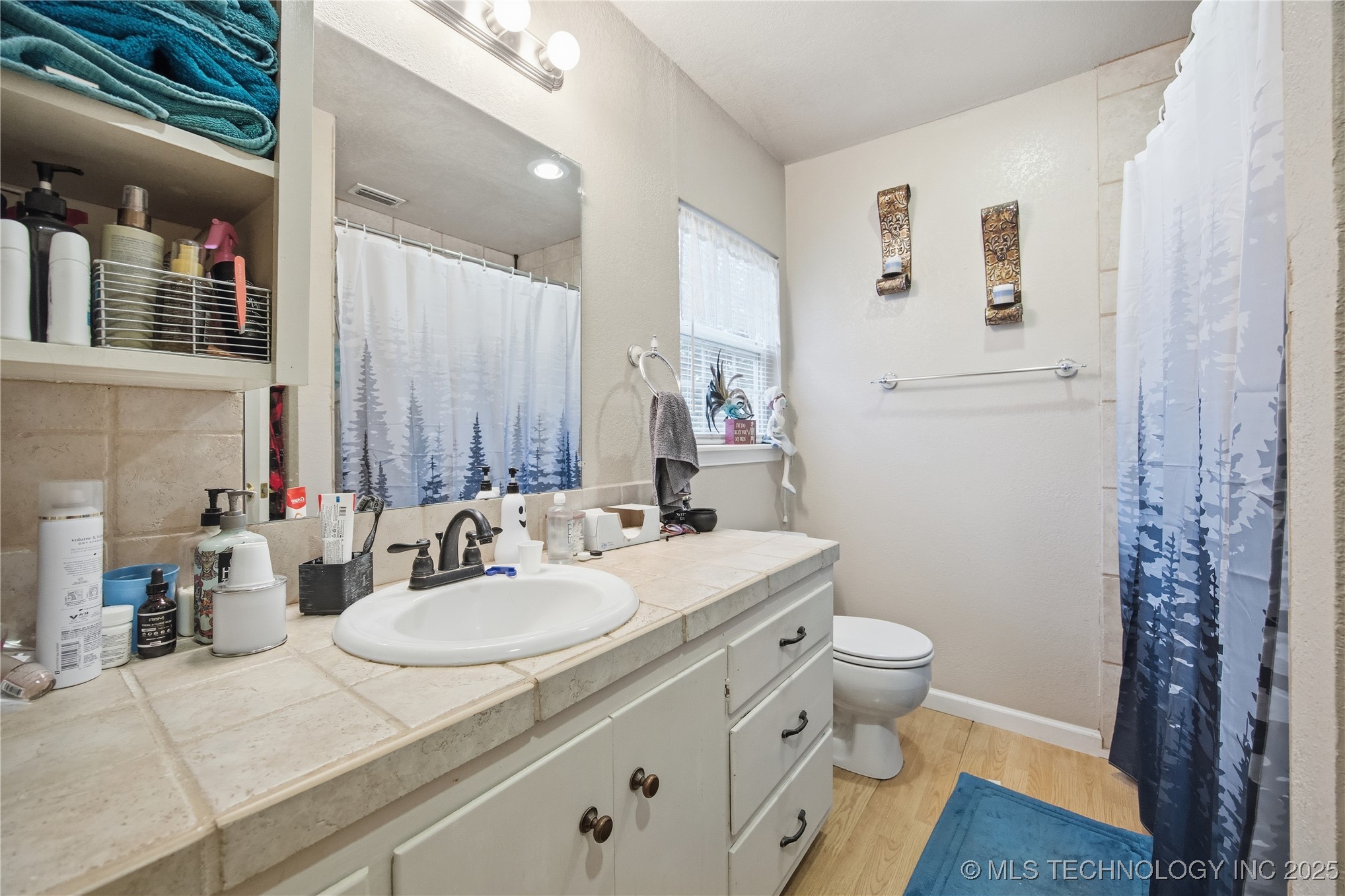 215 E Fuller Street Property Photo 12