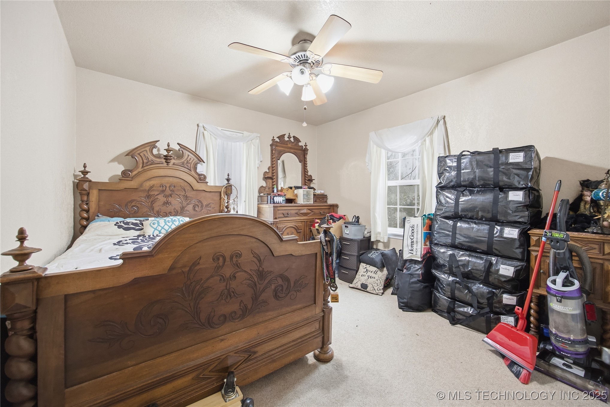 215 E Fuller Street Property Photo 18