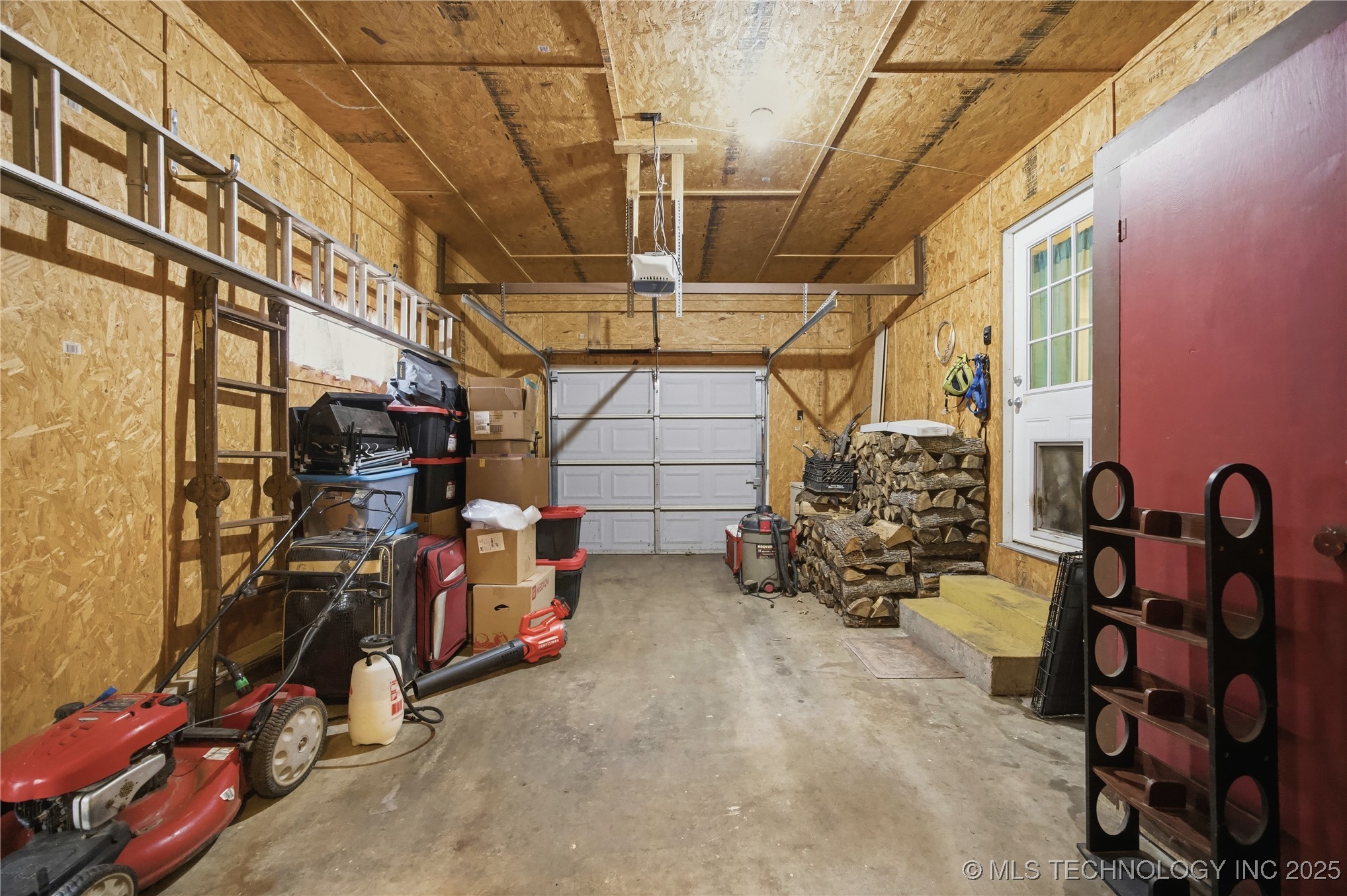 215 E Fuller Street Property Photo 23