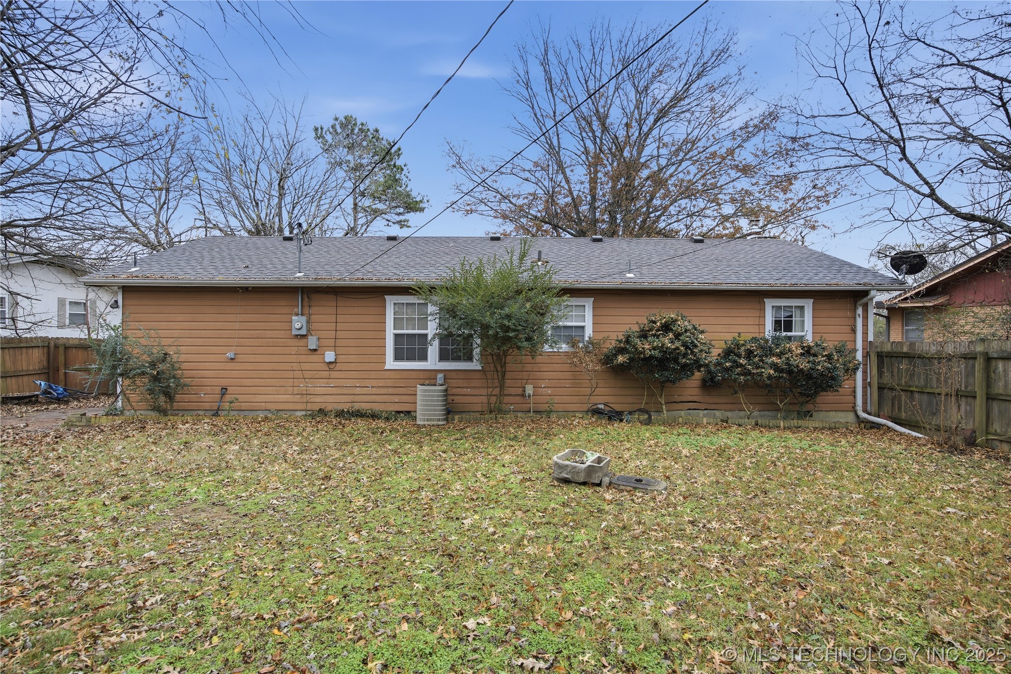 215 E Fuller Street Property Photo 24