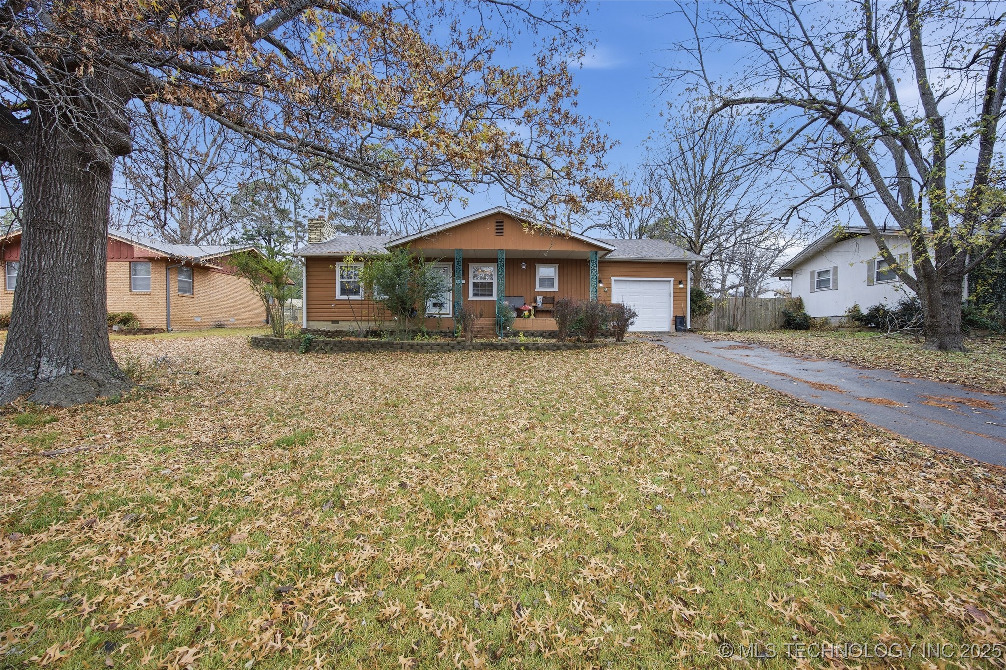 215 E Fuller Street Property Photo 28