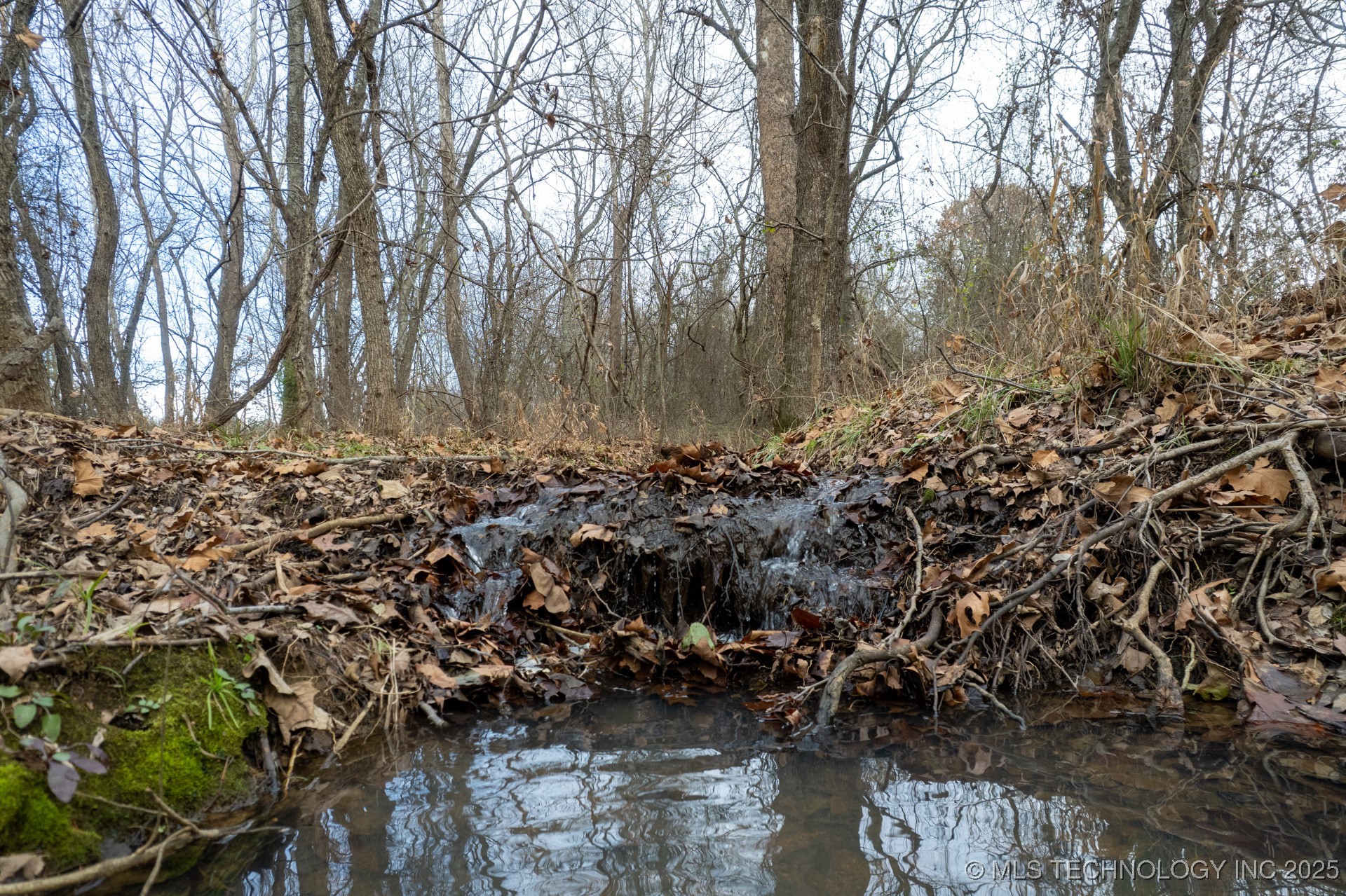 5 S 4320 Road Property Photo 3