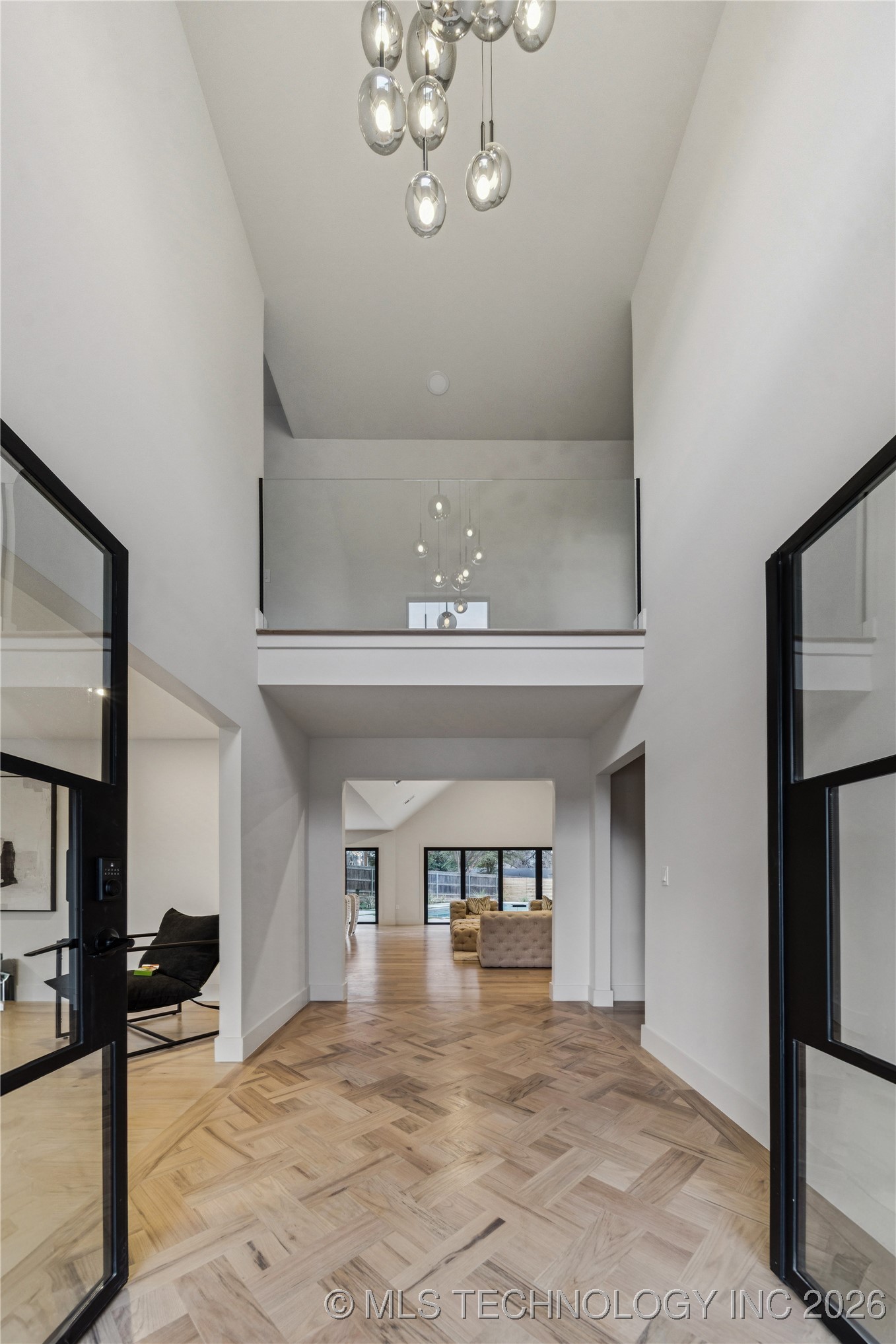 4717 S Atlanta Place Property Photo 2