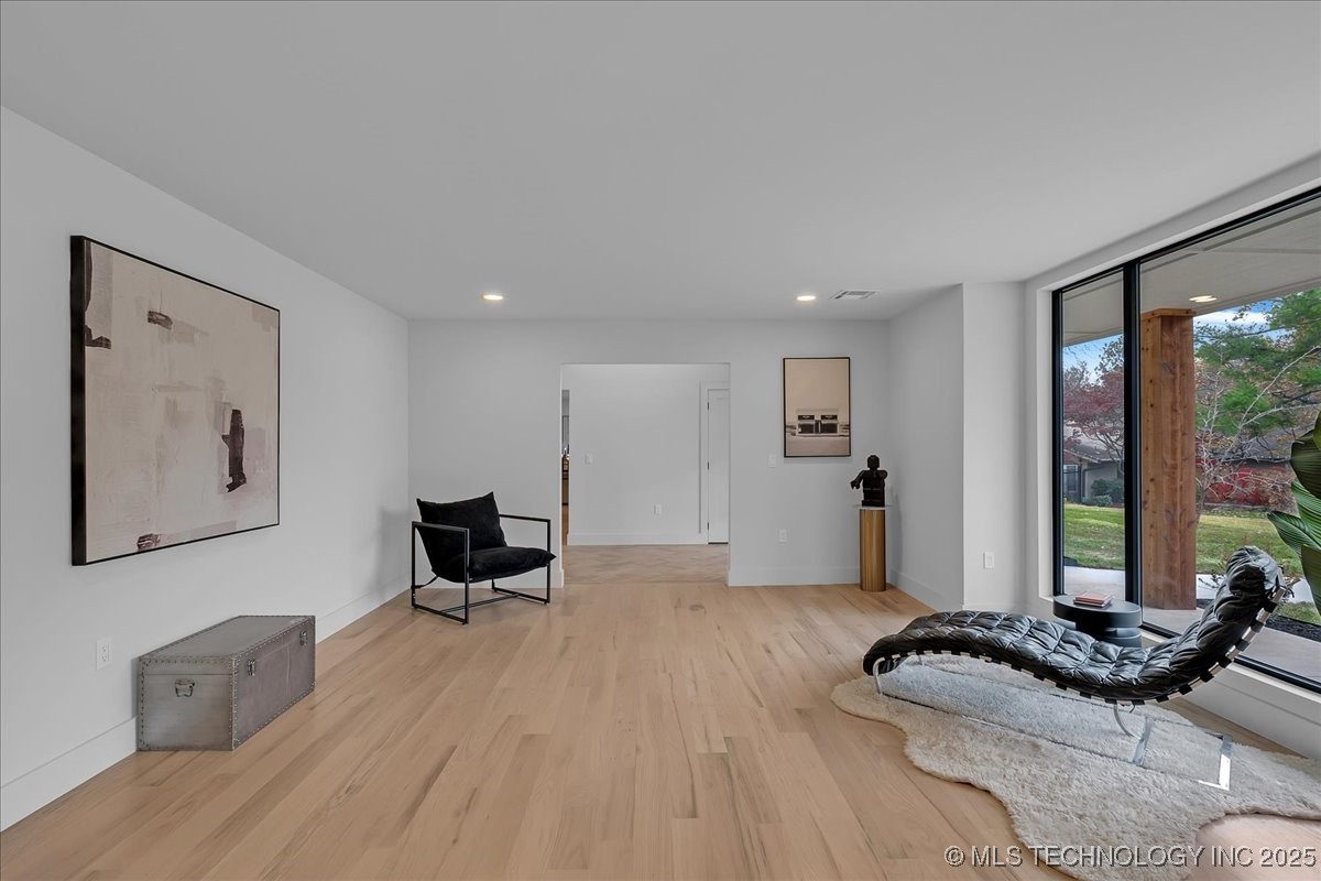 4717 S Atlanta Place Property Photo 11