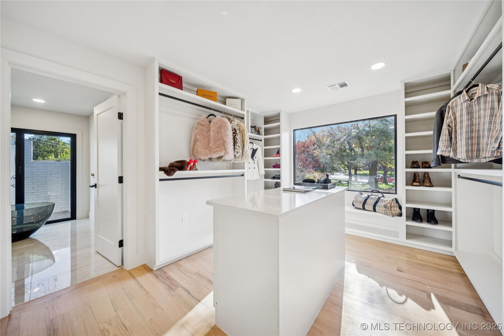 4717 S Atlanta Place Property Photo 18