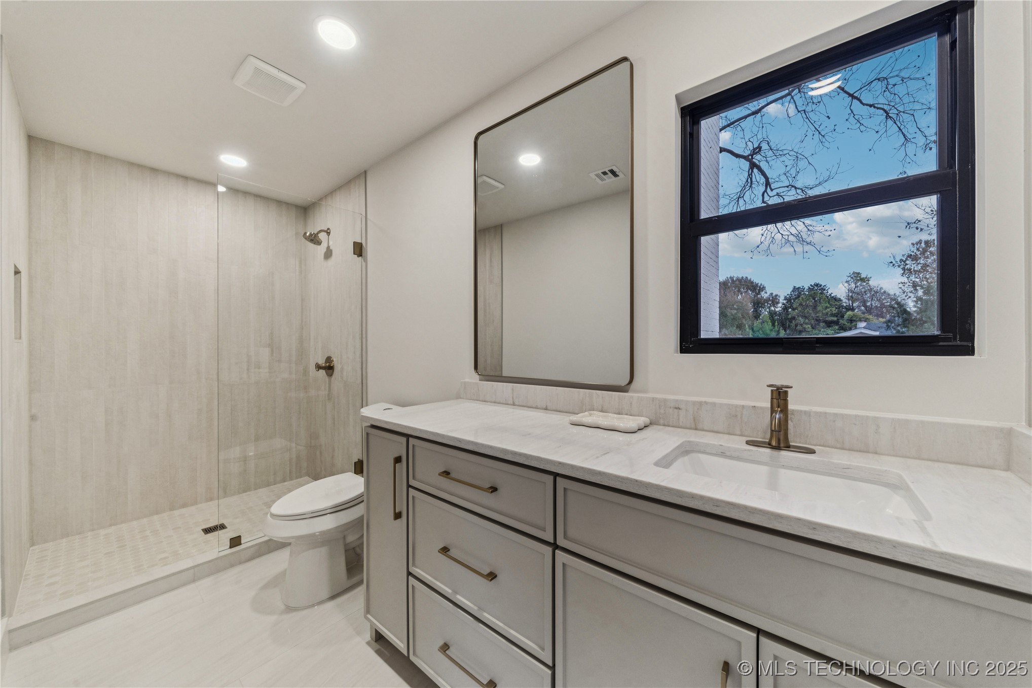 4717 S Atlanta Place Property Photo 20