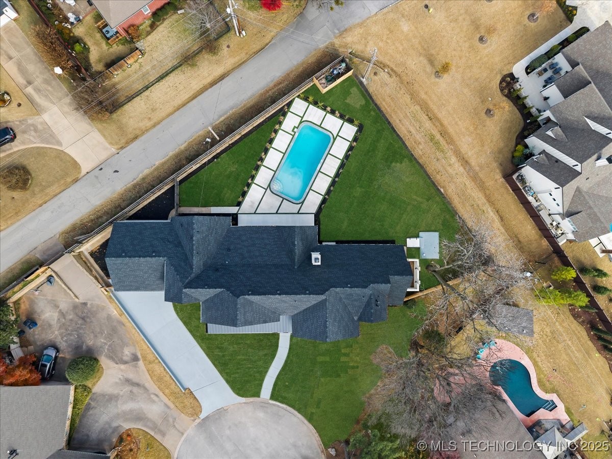 4717 S Atlanta Place Property Photo 25