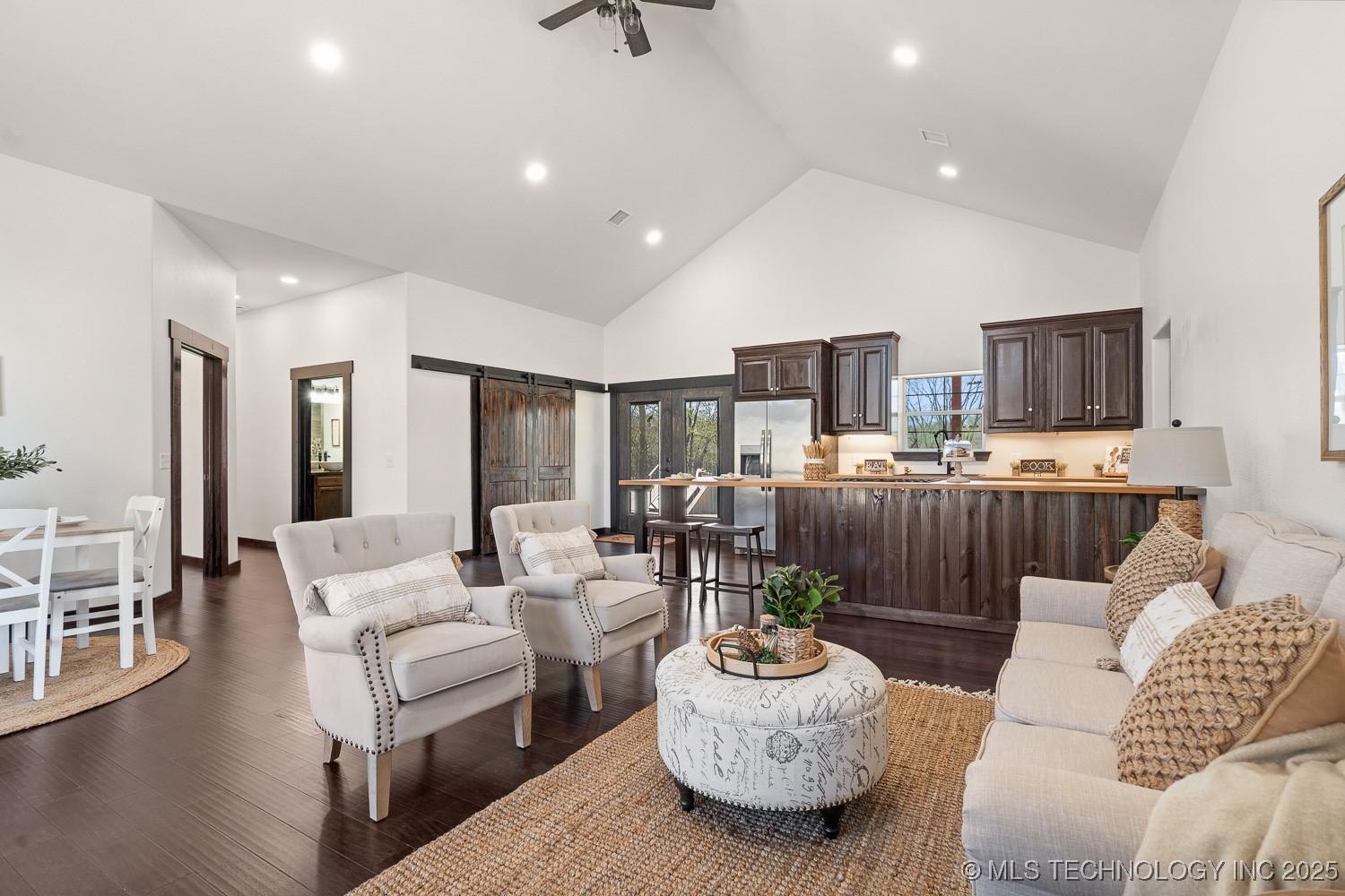 95 Express Road Property Photo 4