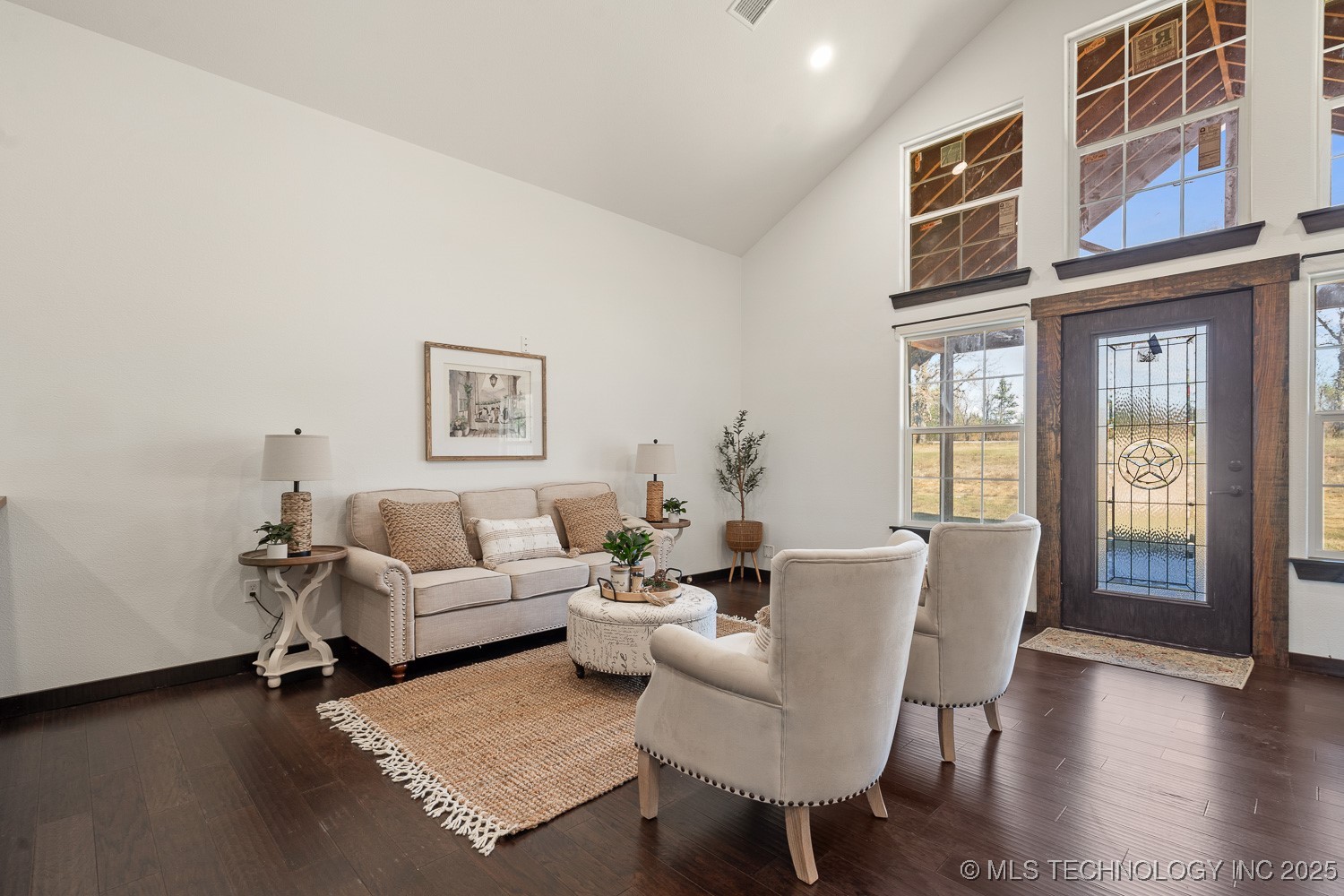 95 Express Road Property Photo 6